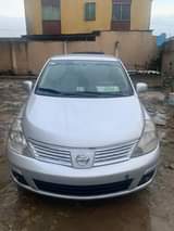 A picture of 06 Nissan Versa