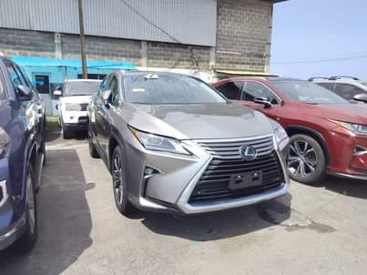 A picture of Lexus Rx350 2017 grey