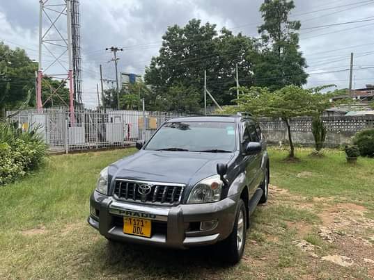 A picture of Toyota Prado tx