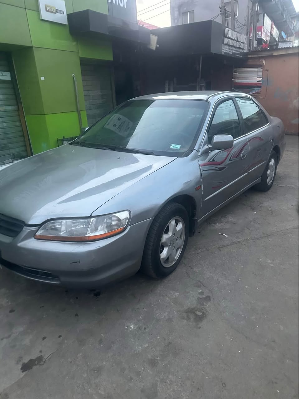 A picture of Honda accord 2001 model. A K A baby boy 08086627332