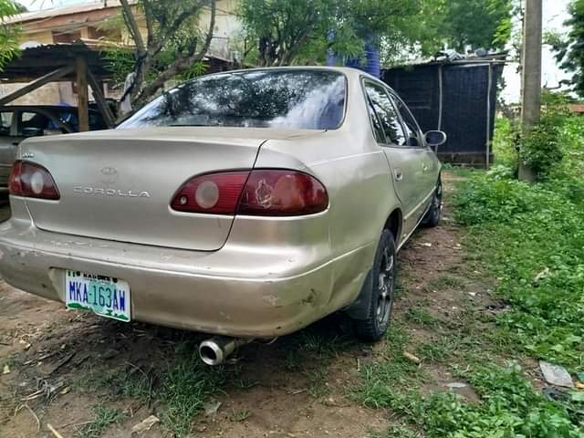 A picture of Distress sale Toyota Corolla 2002
