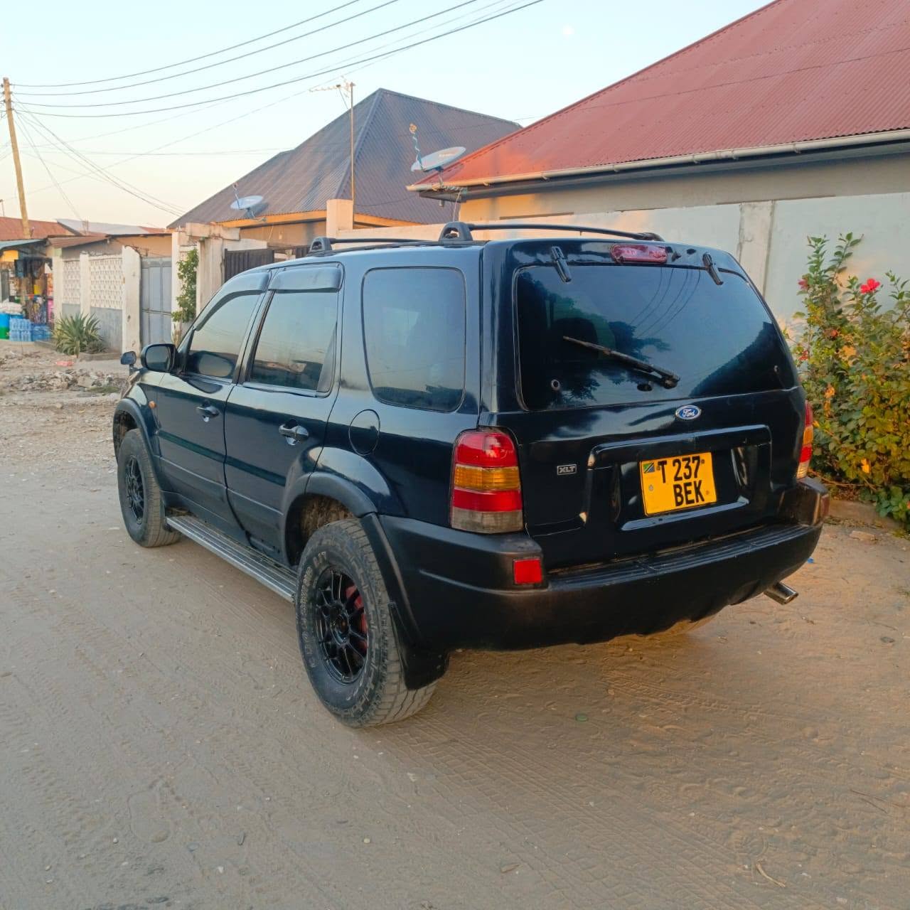 A picture of Ford escape