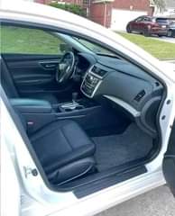 A picture of 2017 Nissan maxima Price 3200 Down payment 500 Clean title