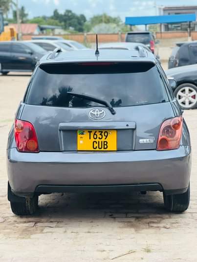 A picture of TOYOTA IST