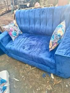A picture of 2seter chair 350k
