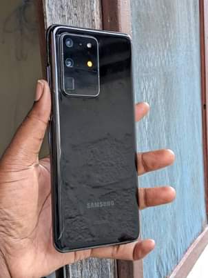 A picture of Samsung Galaxy s20 ultra 5G