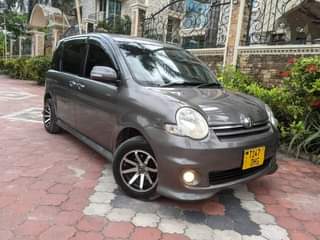 A picture of TOYOTA Sienta