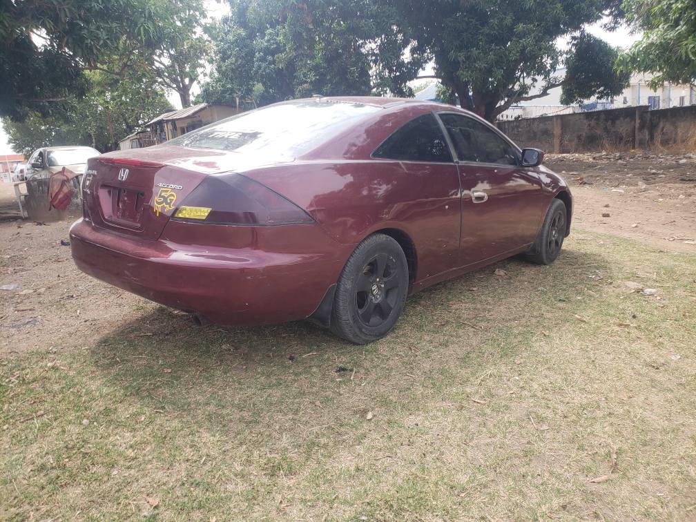 A picture of Distress Honda Accord DC coupe 4plugs