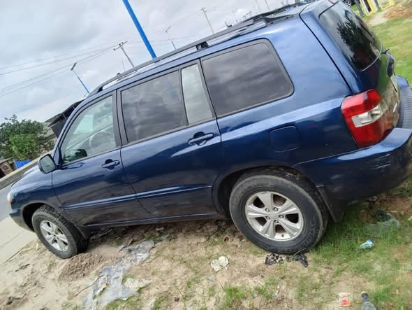 A picture of 2 seater highlander