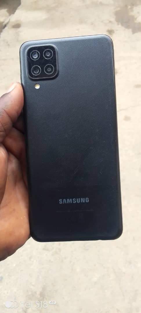 A picture of Samsung a12