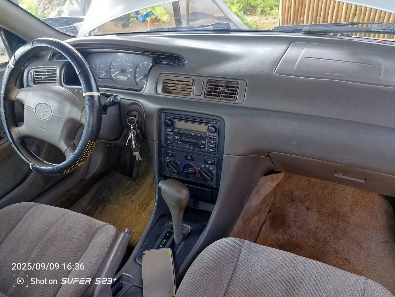 A picture of TOYOTA CAMRY DROP LIGHT