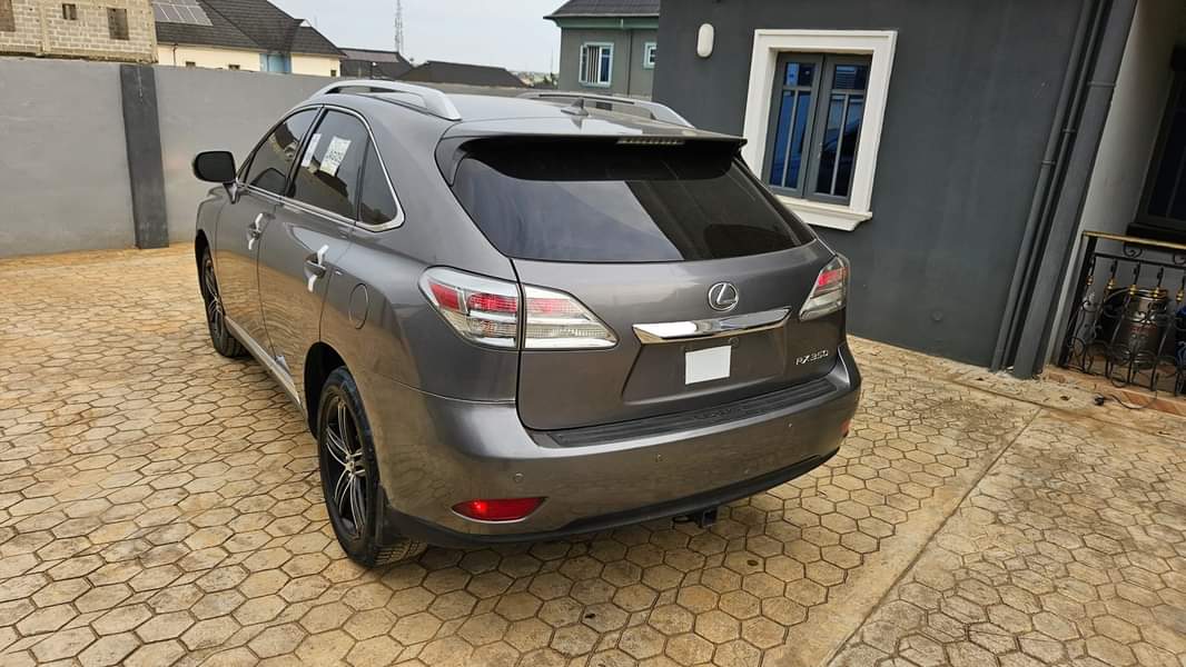 A picture of KinzzyAuto s LTD 08109018982 16 300 000 Refer and earn