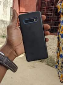 A picture of SAMSUNG GALAXY S10 PLUS