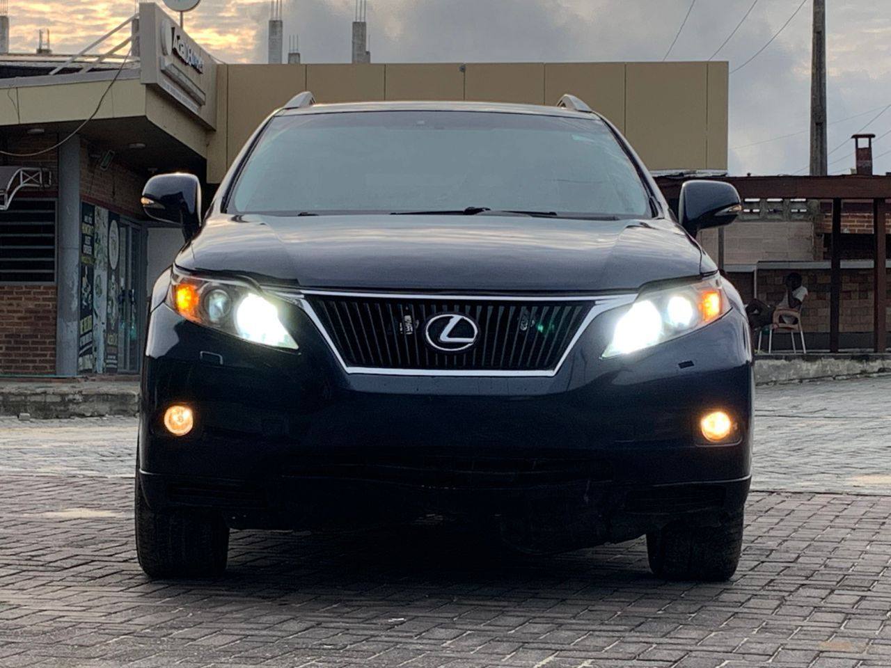 A picture of Lexus RX350 2010