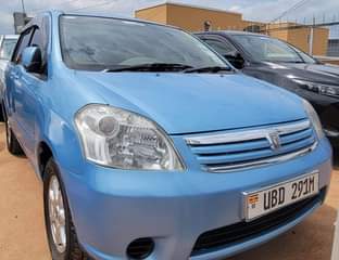 A picture of 2004 Toyota Raum 1.5cc