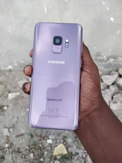 A picture of SAMSUNG S9