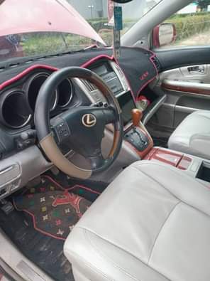 A picture of Lexus Rx330 Everything working perfectly 5 4 buyer Settle Location