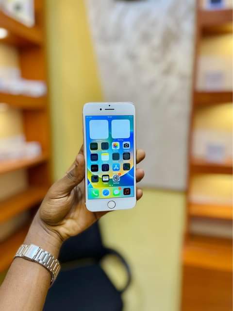A picture of IPHONE 8