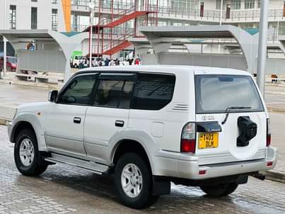 A picture of Toyota prado for sale 23mln