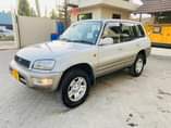 A picture of Rav 4 piga simu 0757378797