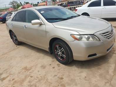 A picture of Distress Belgium equivalent Toyota camry 2009 model for Sale Going
