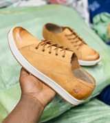A picture of Mens shoes