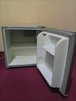A picture of Mr UK min fridge single door inagandisha sana bei 145000