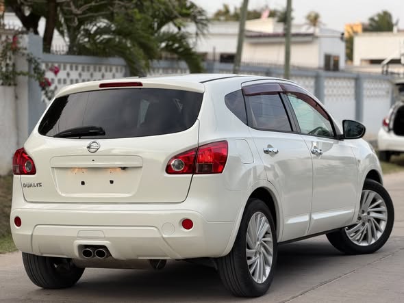 A picture of 2012 Nissan dualis crossrider