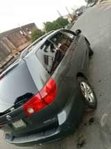 A picture of 06 Toyota Sienna