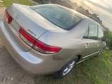 A picture of this Honda Accord EOD 2003 model please listen to this