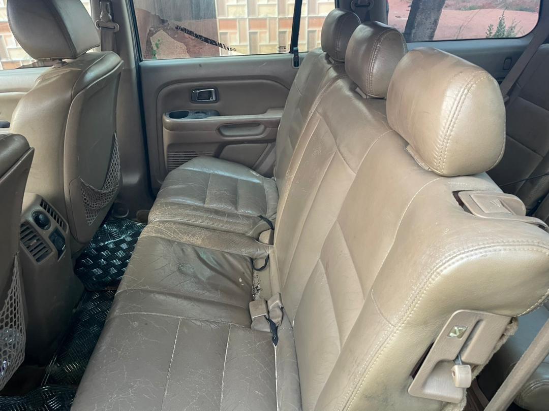 A picture of Honda pilot 08