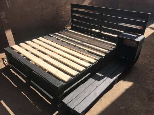 A picture of Pallet design karbu tupo Arusha