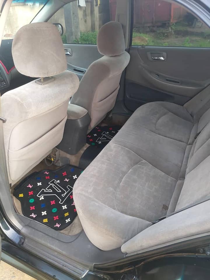 A picture of Honda Accord 2002