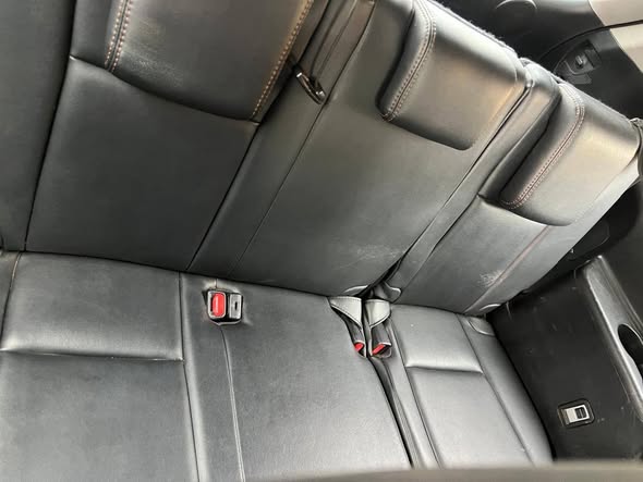 A picture of Pure toks standard 2017 Toyota Highlander