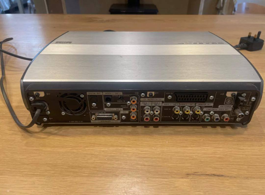 A picture of Sony home theater system 2.1