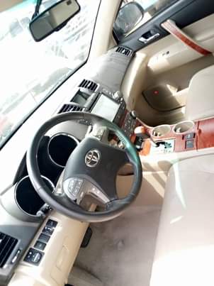 A picture of 2010 Toyota highlander 9M