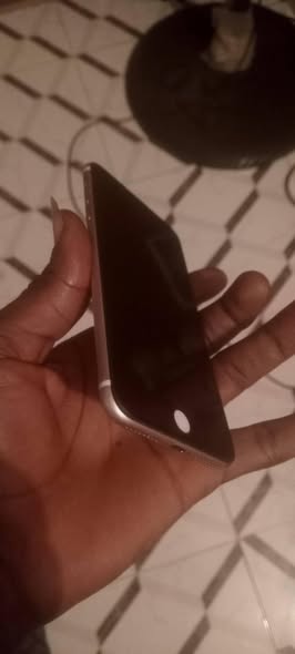 A picture of IPhone 7 plus WiFi
