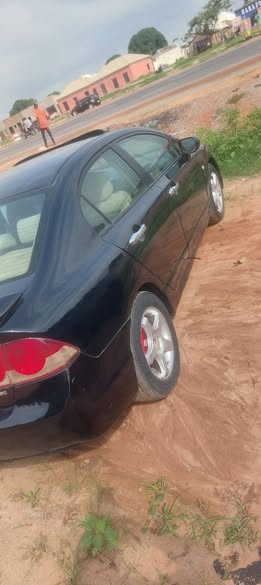 A picture of 2007 Honda civic aka High Robbot