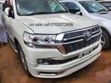 A picture of Land cruiser V8 petrol push to start on sale you