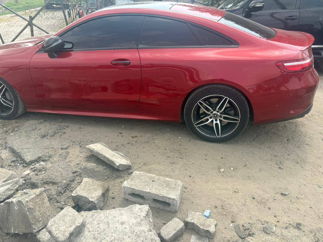 A picture of Distress sale 2018 foreign used Mercedes Benz E400