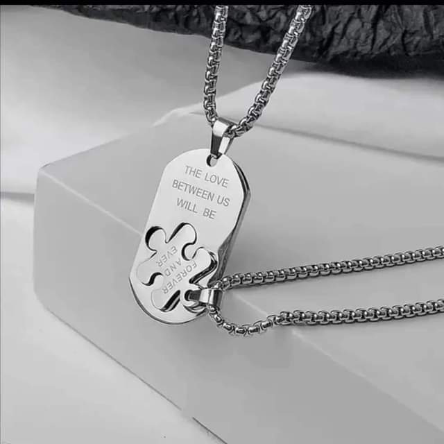 A picture of Best couples neckless for someone you