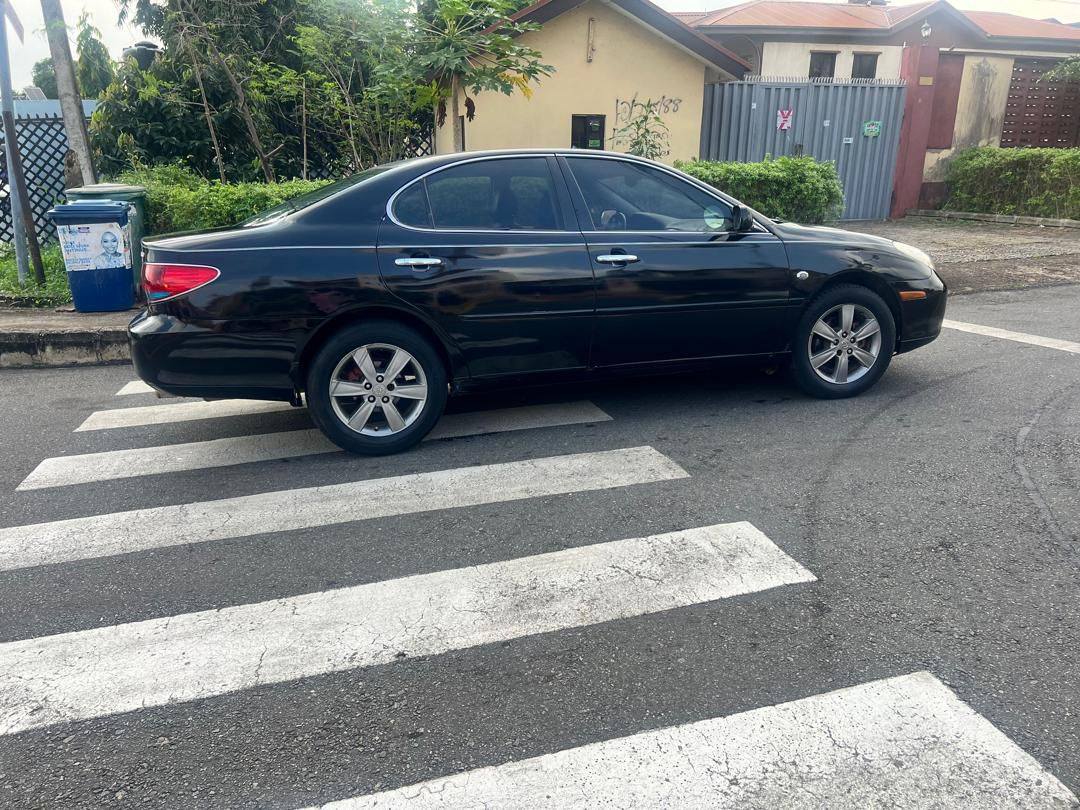 A picture of TOKS STANDARD UNTAMPERED ENGINE AND GEAR LEXUS ES 330 BLACK