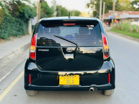 A picture of Toyota passo