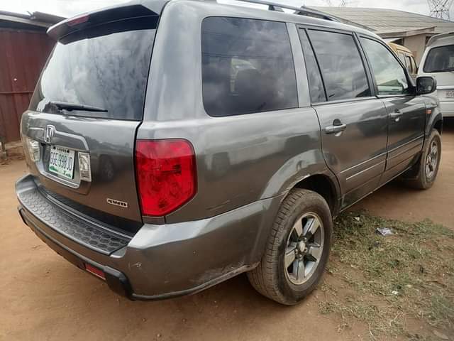 A picture of HONDA PILOT 2007