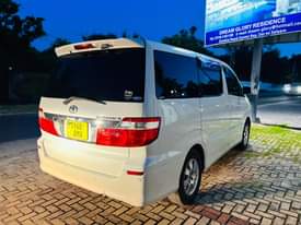 A picture of  Toyota Alphard Cc 2360 Price 17milions Year 2003 2004