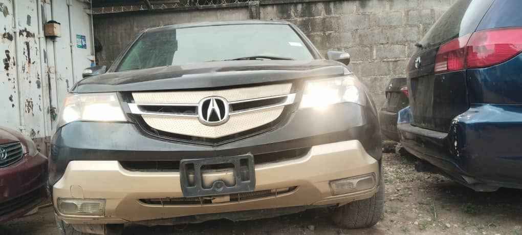 A picture of Acura mdx 08
