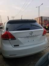 A picture of Very sharp 2010 foreign used Toyota Venza buy and drive