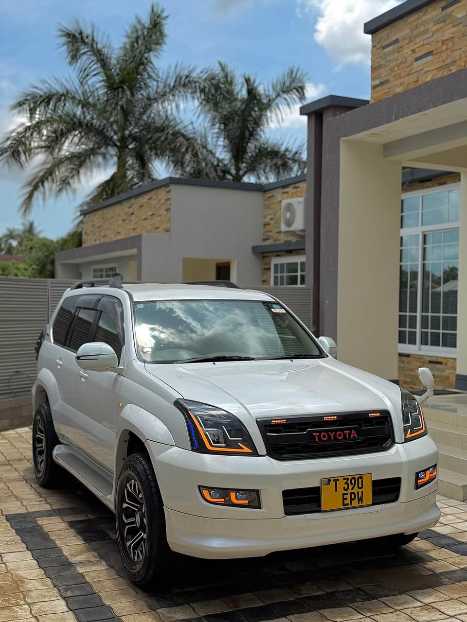 A picture of TOYOTA LANDCRUISER PRADO TX EPW PRICE 68M 0765242424 Call WhatsApp