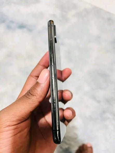 A picture of Iphone x