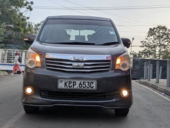 used toyota noah
